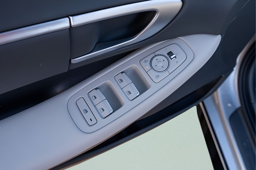 2025 Hyundai Sonata Hybrid SEL - Photo 20
