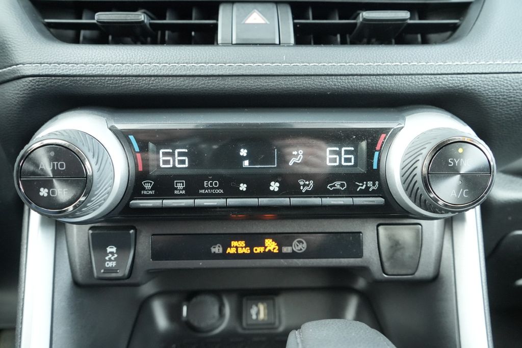 2024 TOYOTA RAV4 - Image 33