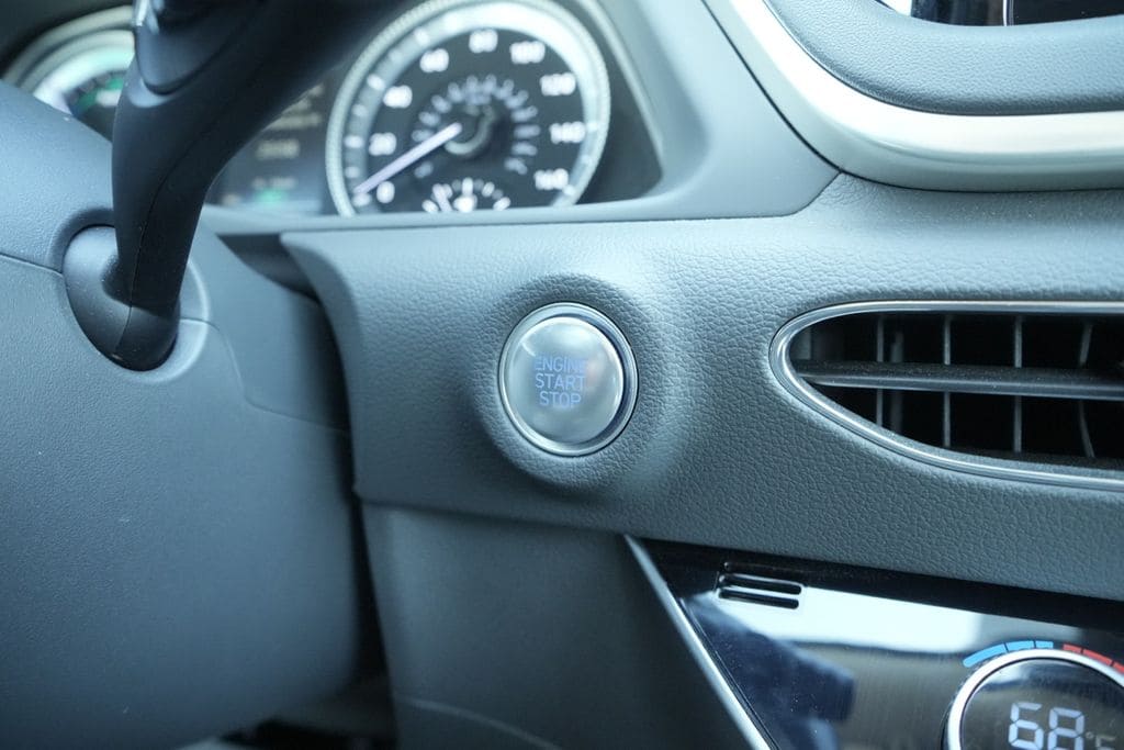 2023 HYUNDAI SONATA - Image 30