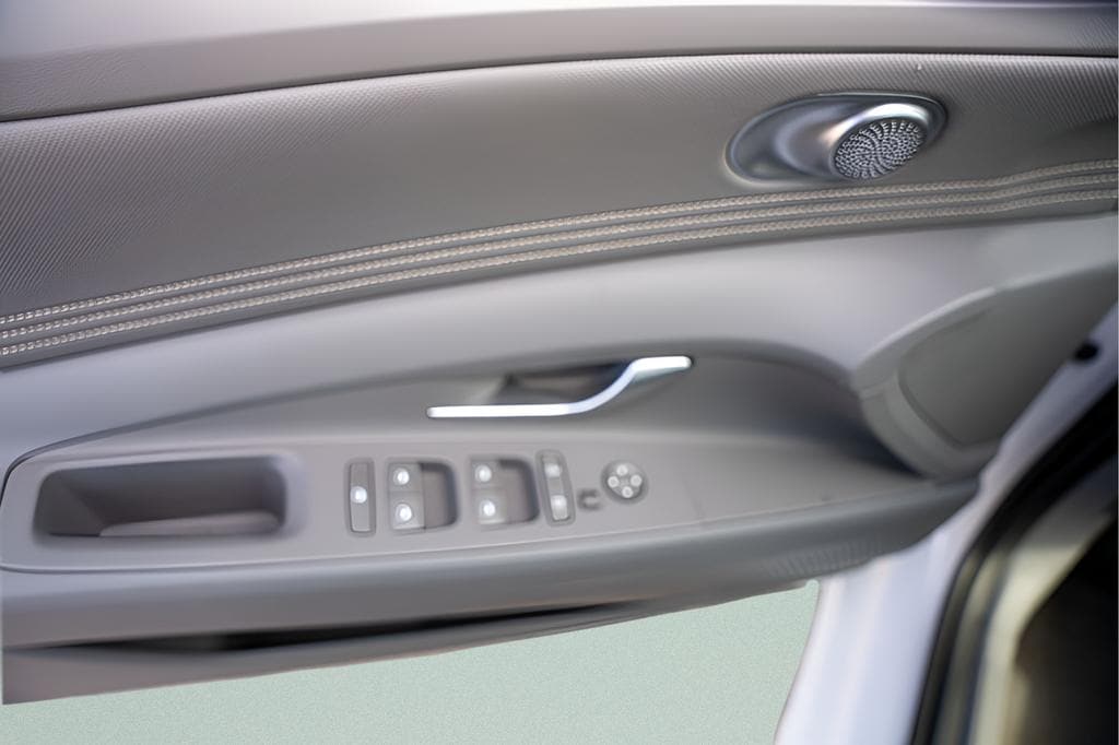 2025 Hyundai Elantra SEL - Photo 18