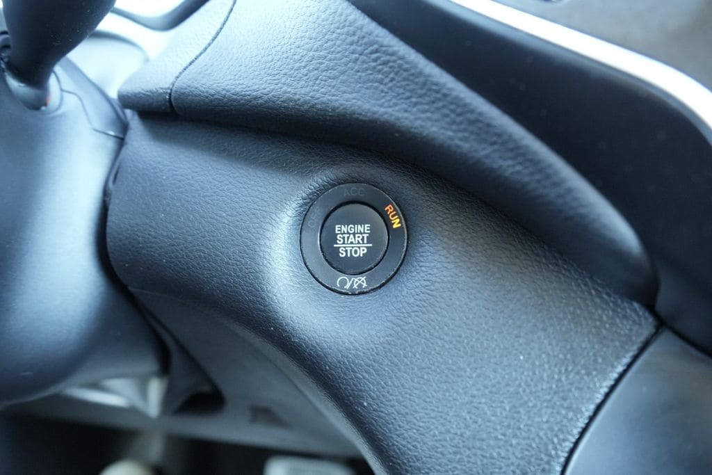 2020 JEEP CHEROKEE - Image 32