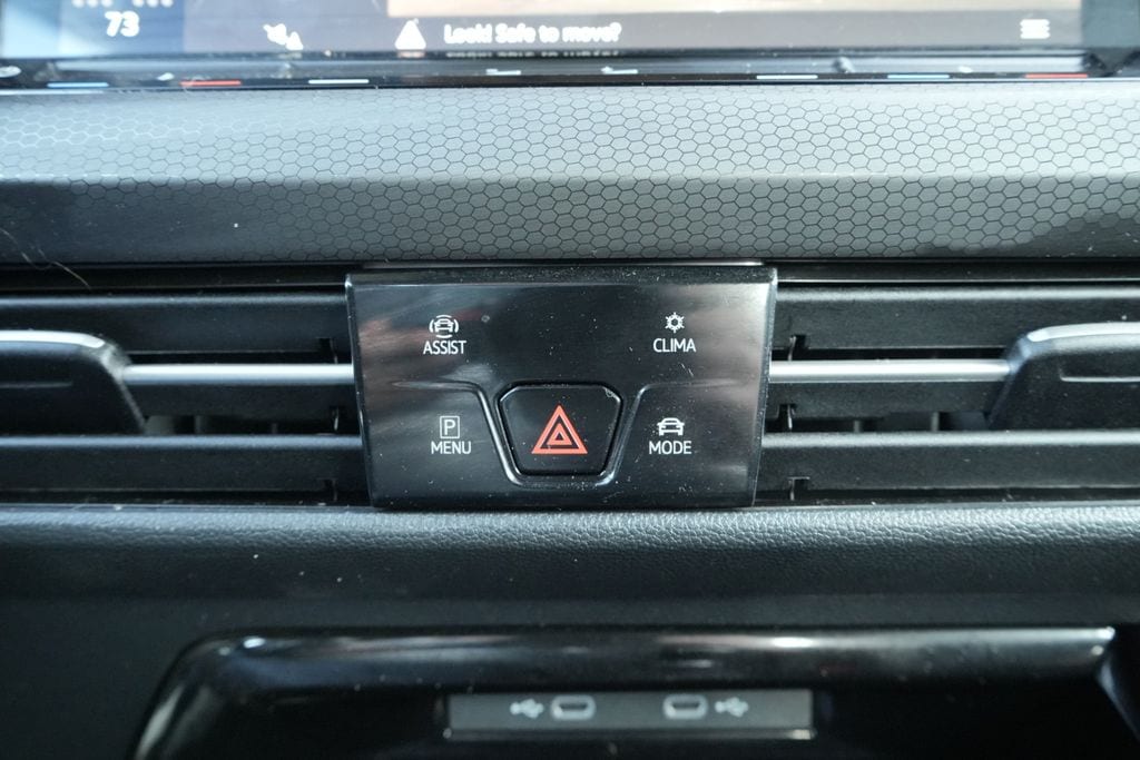 2024 VOLKSWAGEN GOLF GTI - Image 36