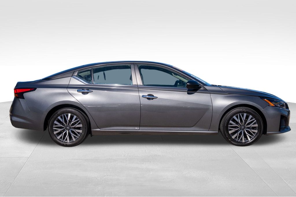 2024 NISSAN ALTIMA - Image 8