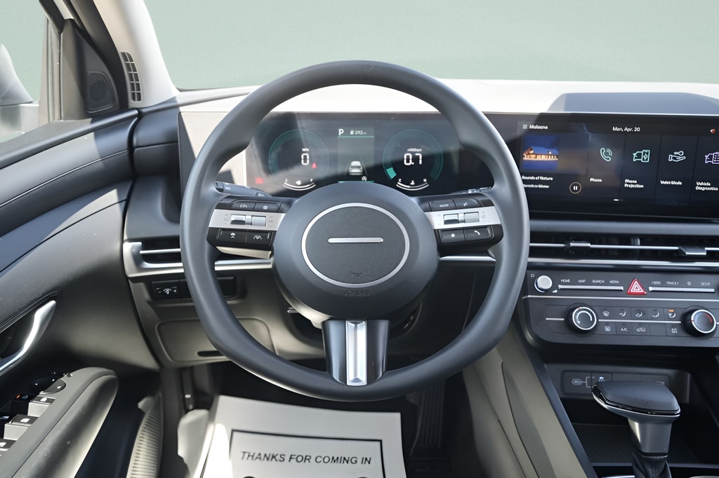 2025 Hyundai Tucson SE - Photo 15
