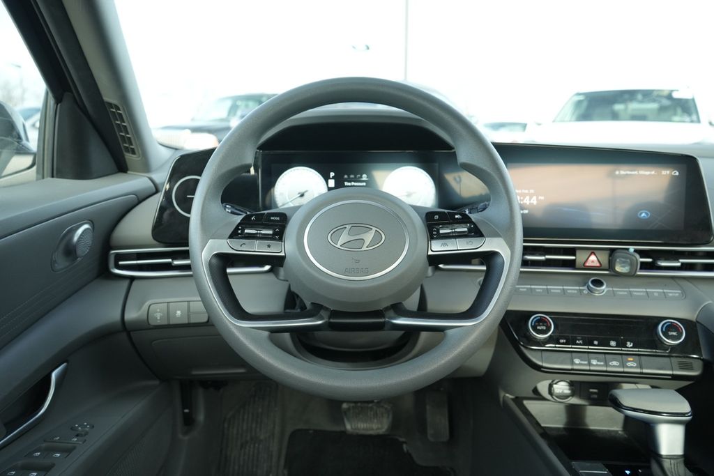 2024 HYUNDAI ELANTRA - Image 14
