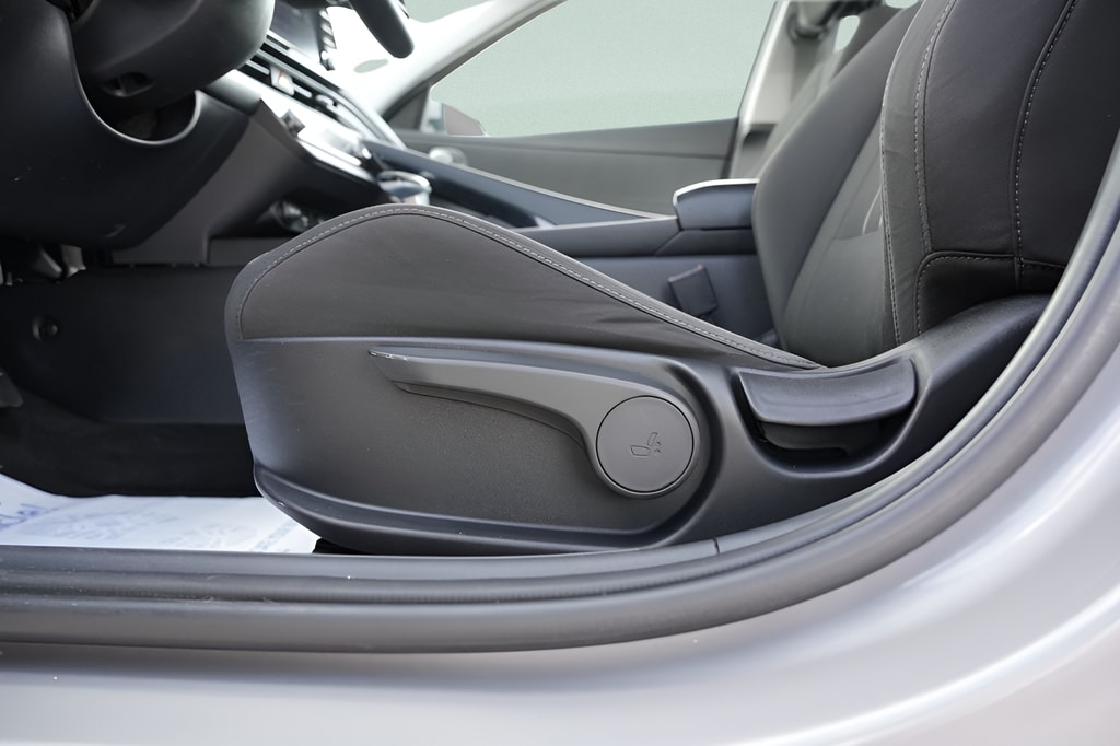 2021 Hyundai Elantra SEL - Photo 20