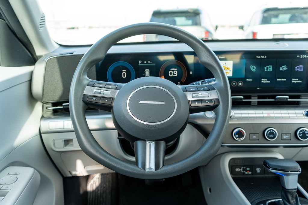 2025 HYUNDAI KONA - Image 14