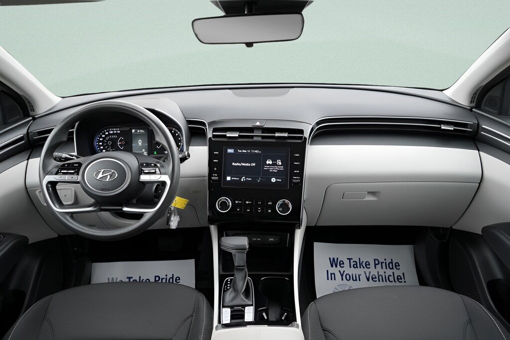 2024 Hyundai Tucson SE - Photo 16