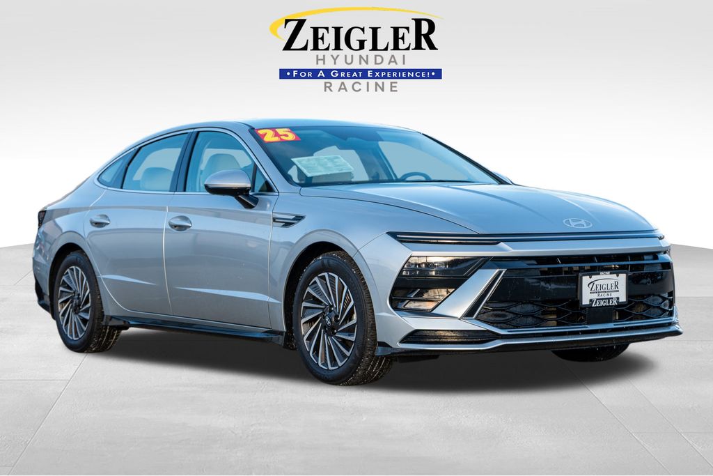 2025 HYUNDAI SONATA - Image 1