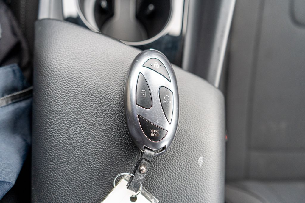 2025 HYUNDAI ELANTRA - Image 35