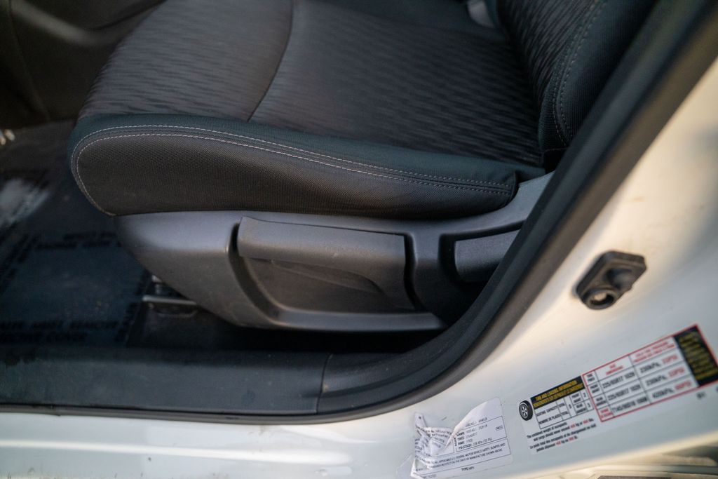 2019 NISSAN ROGUE - Image 18