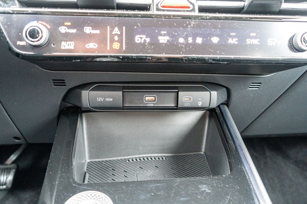 2025 KIA NIRO - Image 32