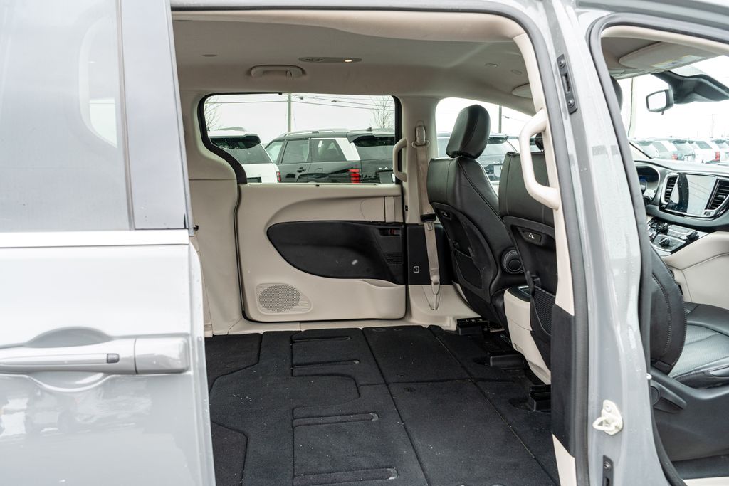 2023 CHRYSLER PACIFICA - Image 16
