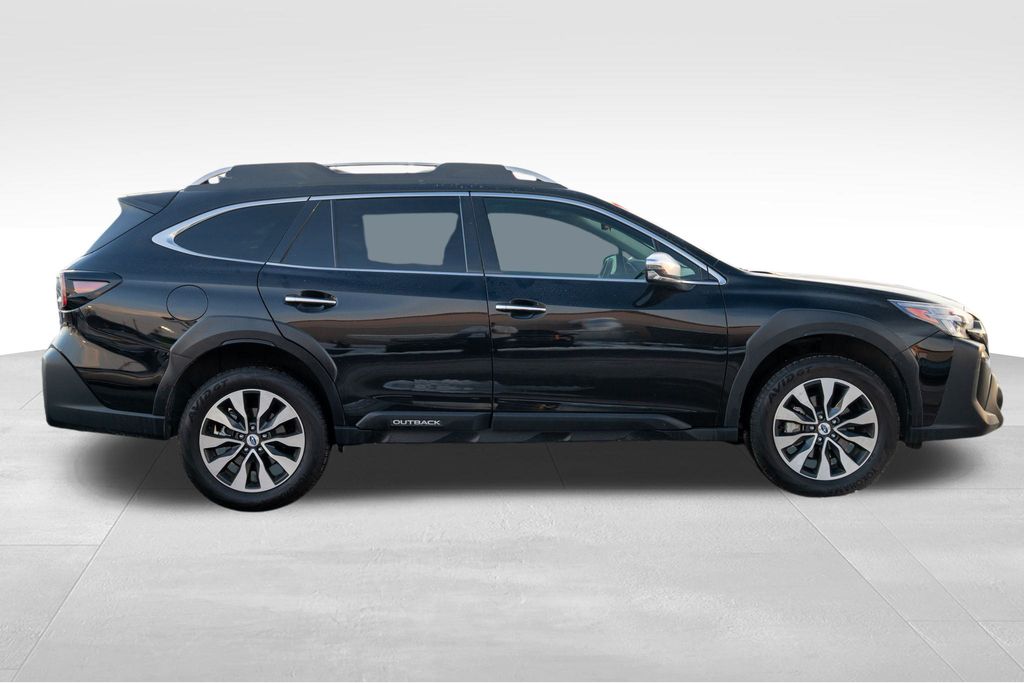 2025 SUBARU OUTBACK - Image 8