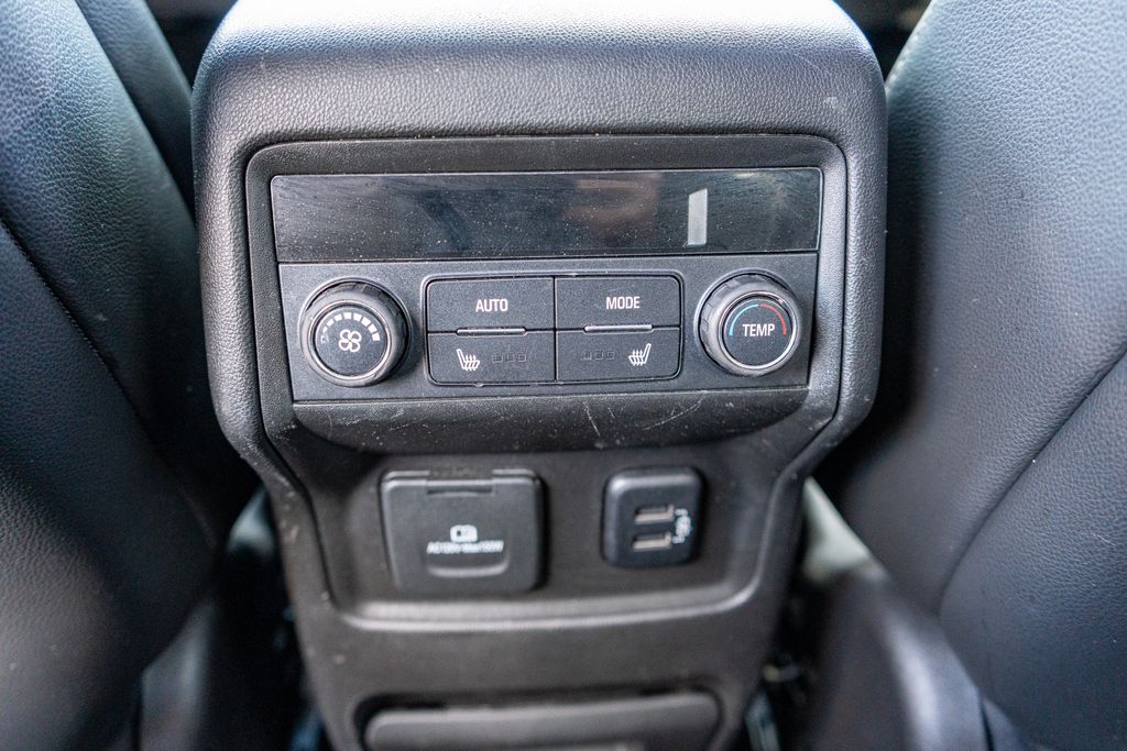 2017 GMC ACADIA - Image 21