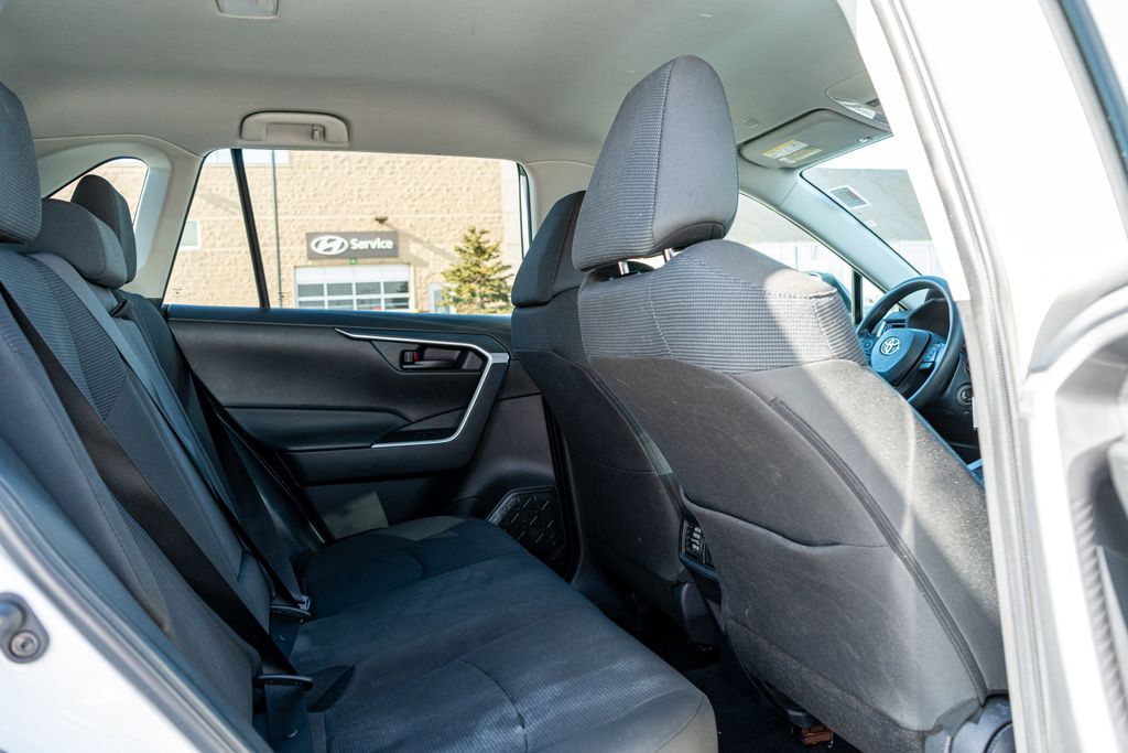 2024 TOYOTA RAV4 - Image 13