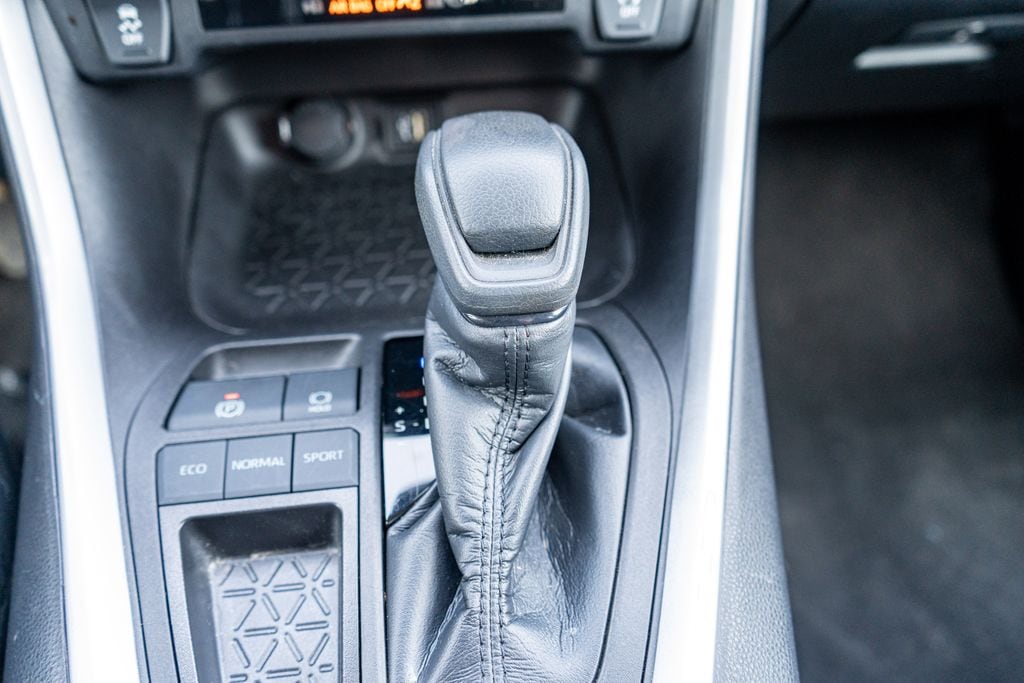 2023 TOYOTA RAV4 - Image 28