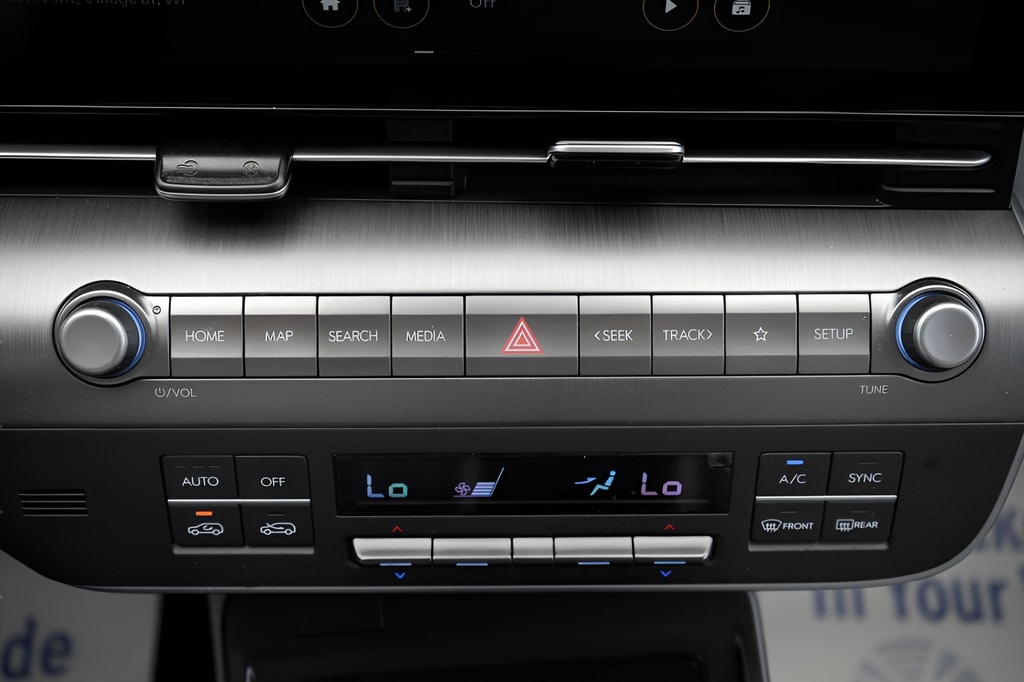 2024 Hyundai Kona Limited - Photo 33