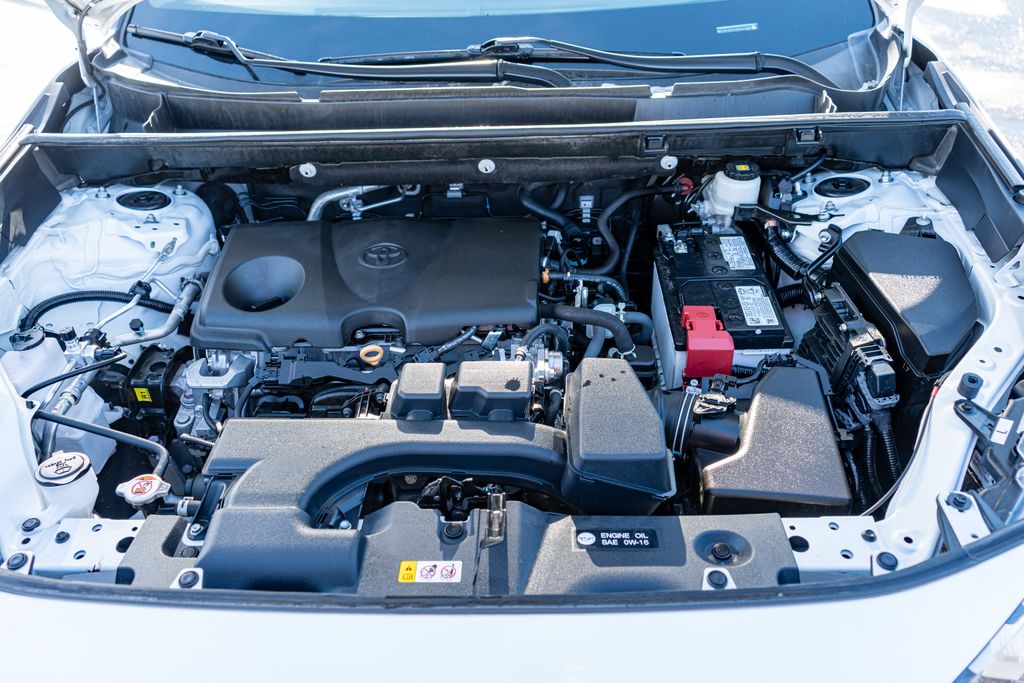 2024 TOYOTA RAV4 - Image 18