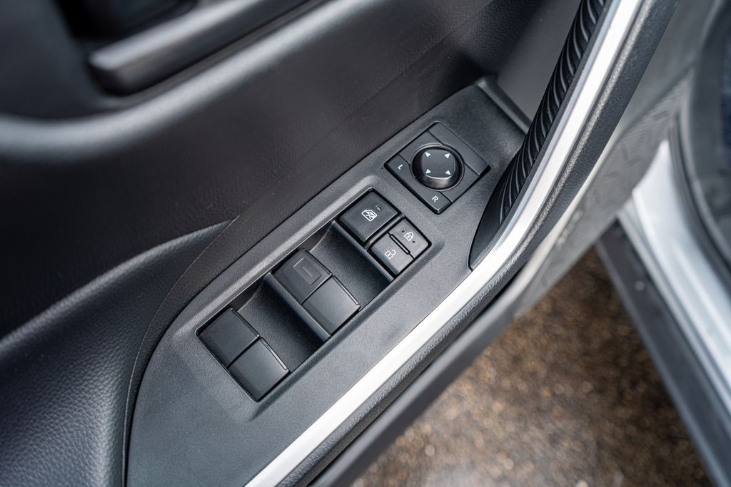 2024 TOYOTA RAV4 - Image 20