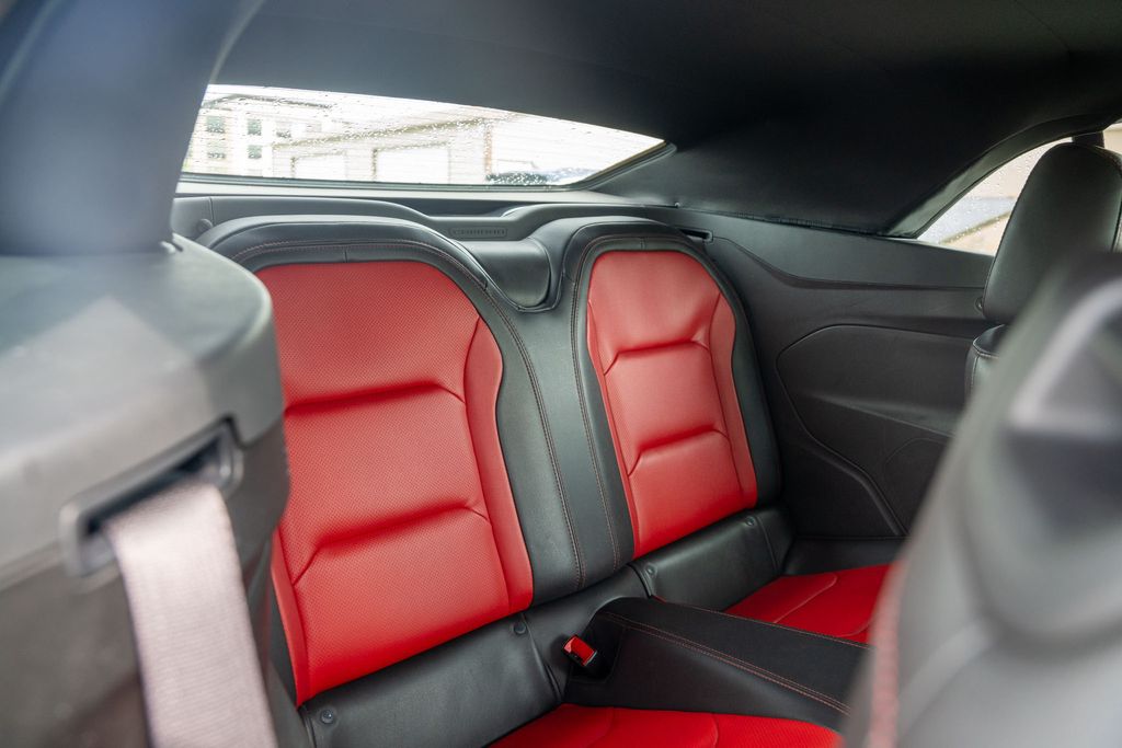 2022 CHEVROLET CAMARO - Image 11