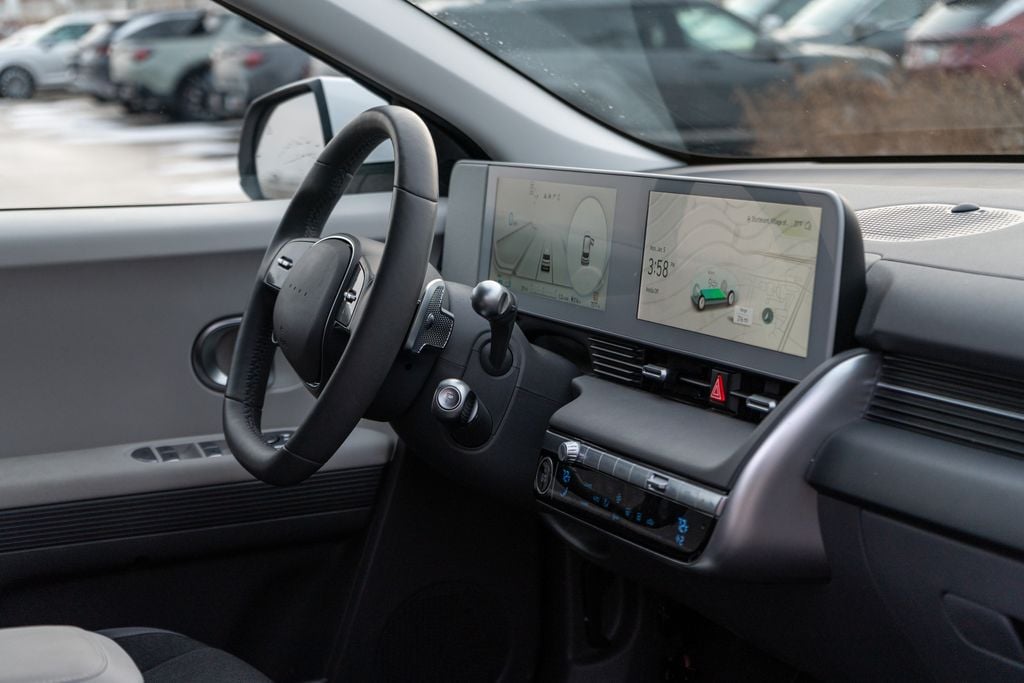 2024 HYUNDAI IONIQ 5 - Image 12