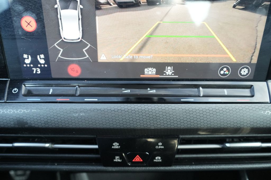 2024 VOLKSWAGEN GOLF GTI - Image 37