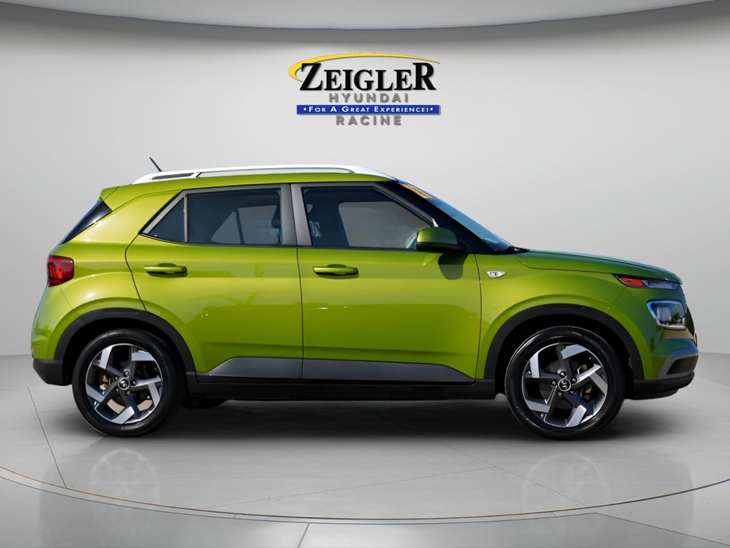 2023 Hyundai Venue SEL - Photo 8