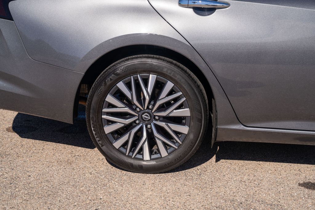 2024 NISSAN ALTIMA - Image 9