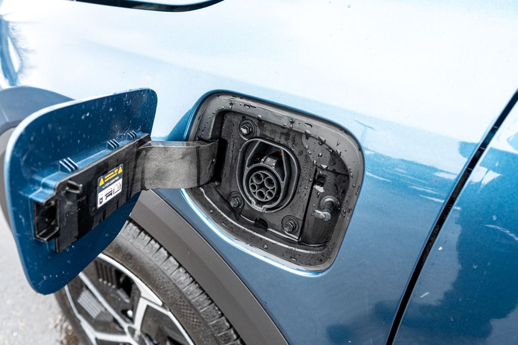 2025 KIA NIRO - Image 19