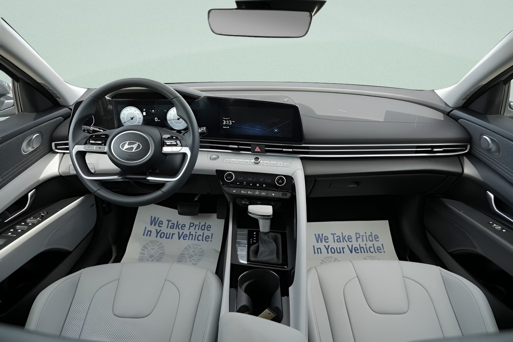2026 Hyundai Elantra Limited - Photo 16