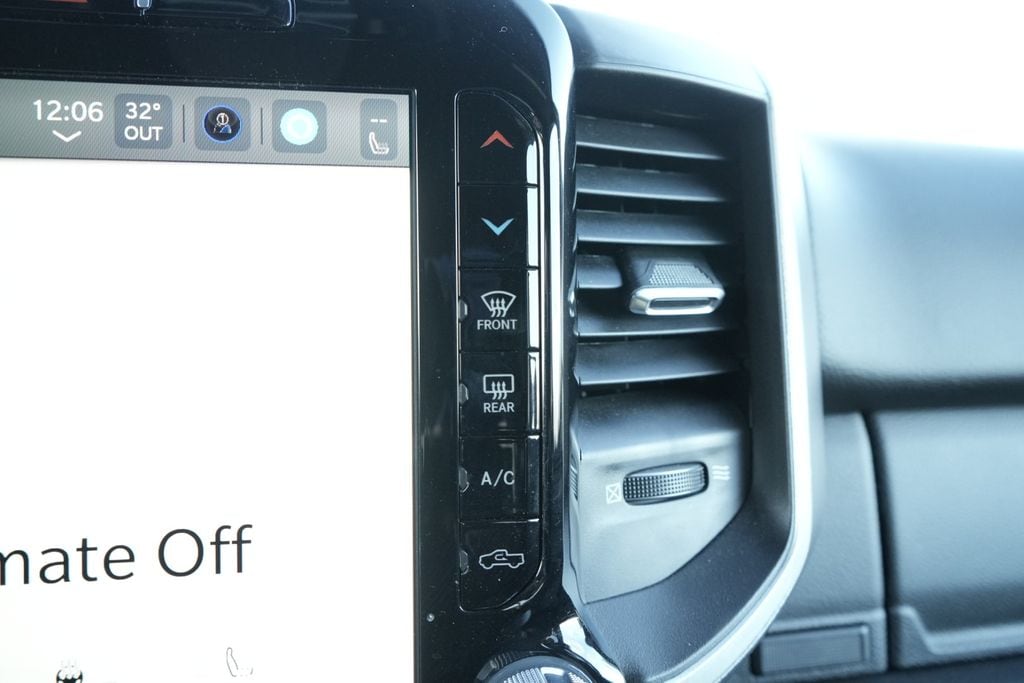 2023 RAM 1500 - Image 35