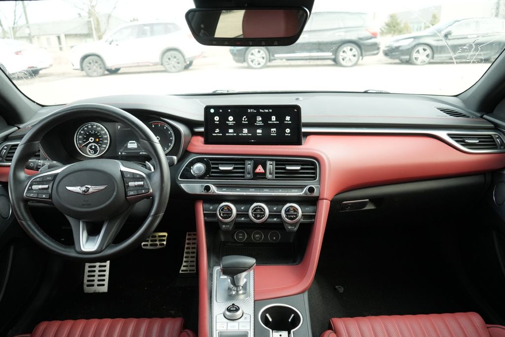 2023 GENESIS G70 - Image 17