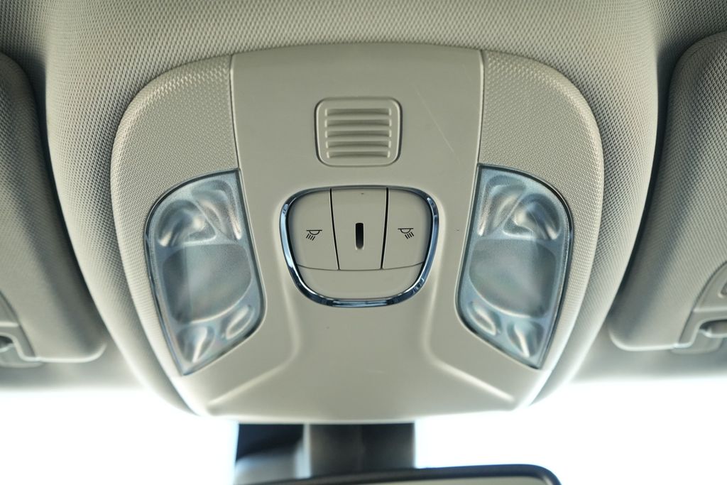 2022 JEEP COMPASS - Image 19