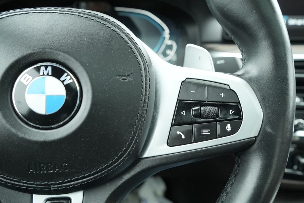 2021 BMW 530E - Image 34