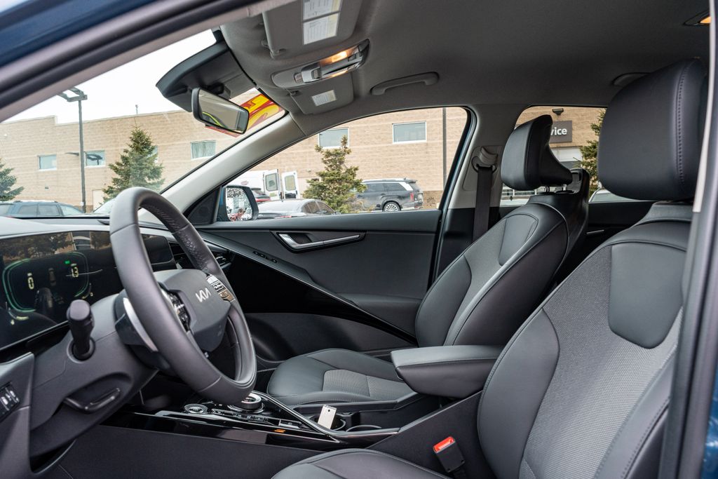 2025 KIA NIRO - Image 24