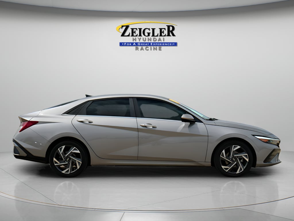 2024 Hyundai Elantra SEL - Photo 8