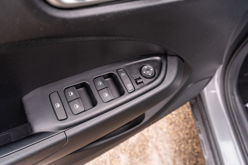 2023 HYUNDAI VENUE - Image 18