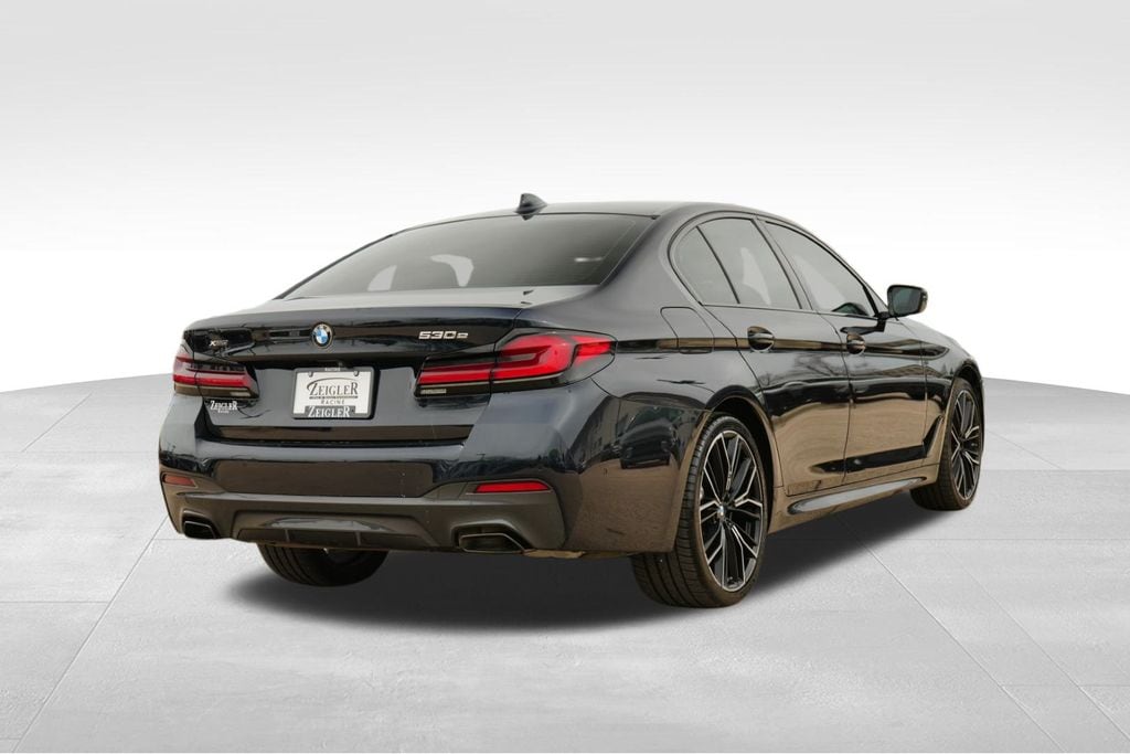 2021 BMW 530E - Image 7