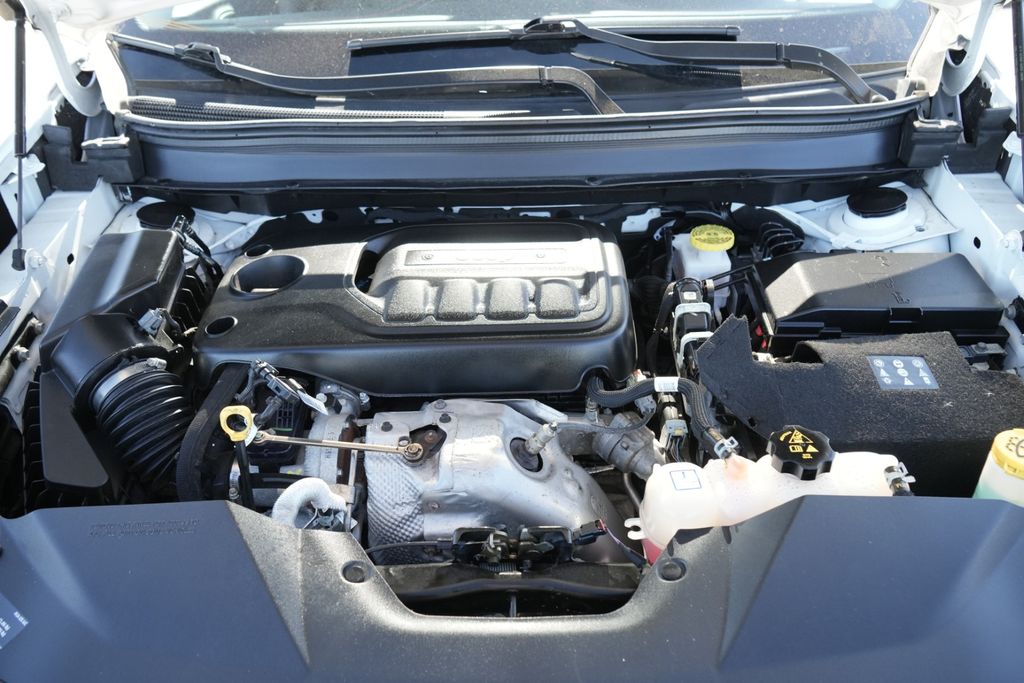 2020 JEEP CHEROKEE - Image 22