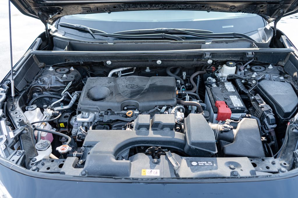 2023 TOYOTA RAV4 - Image 18