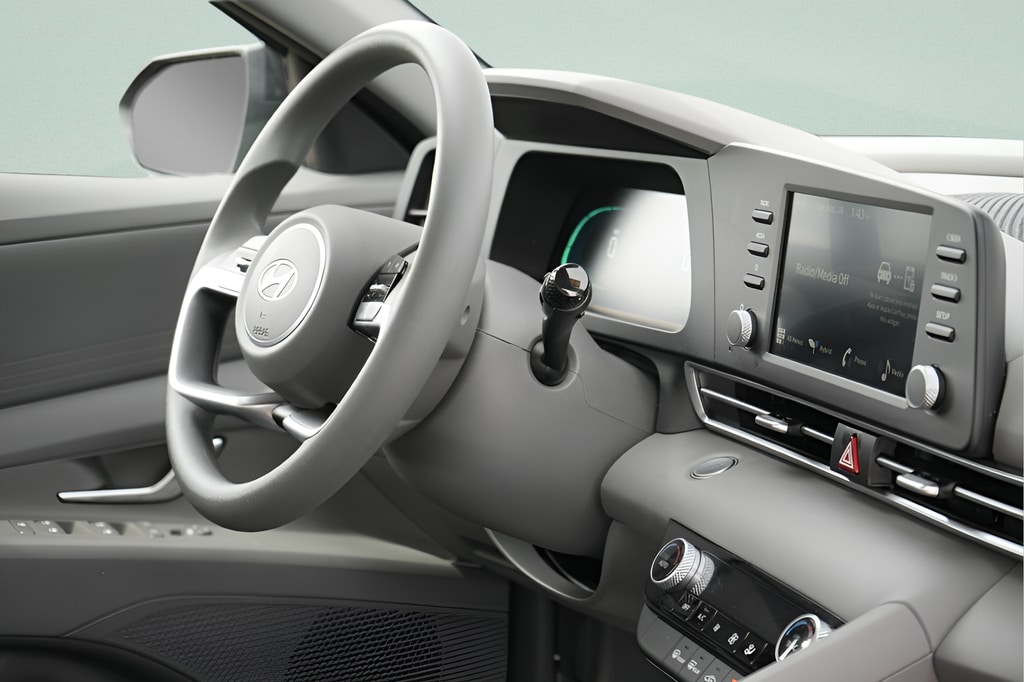 2025 Hyundai Elantra Blue - Photo 13