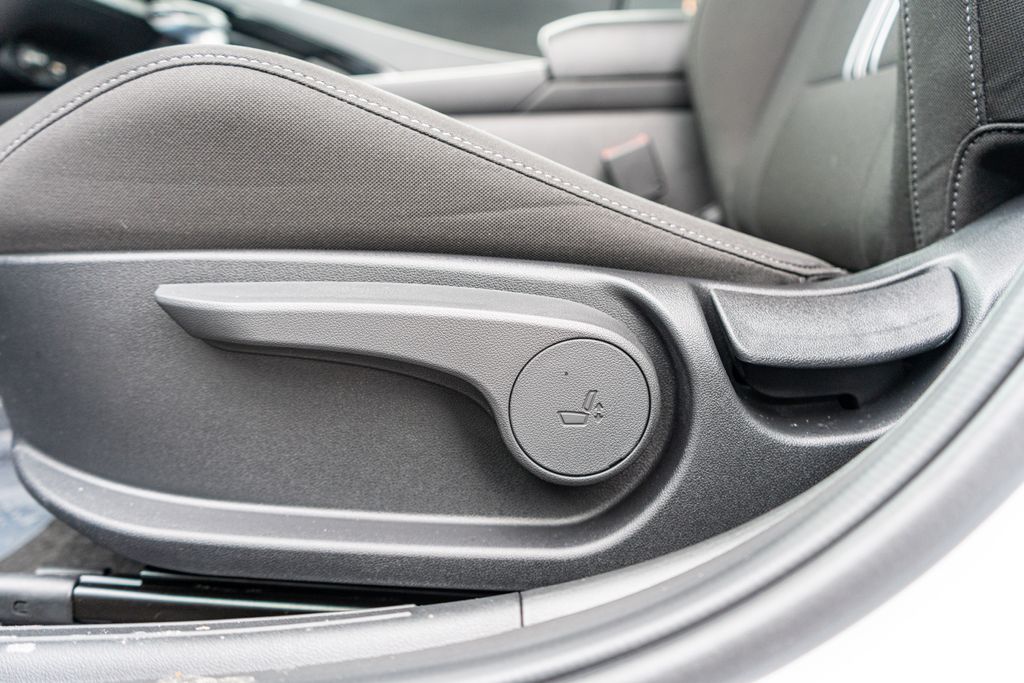 2025 HYUNDAI ELANTRA - Image 20