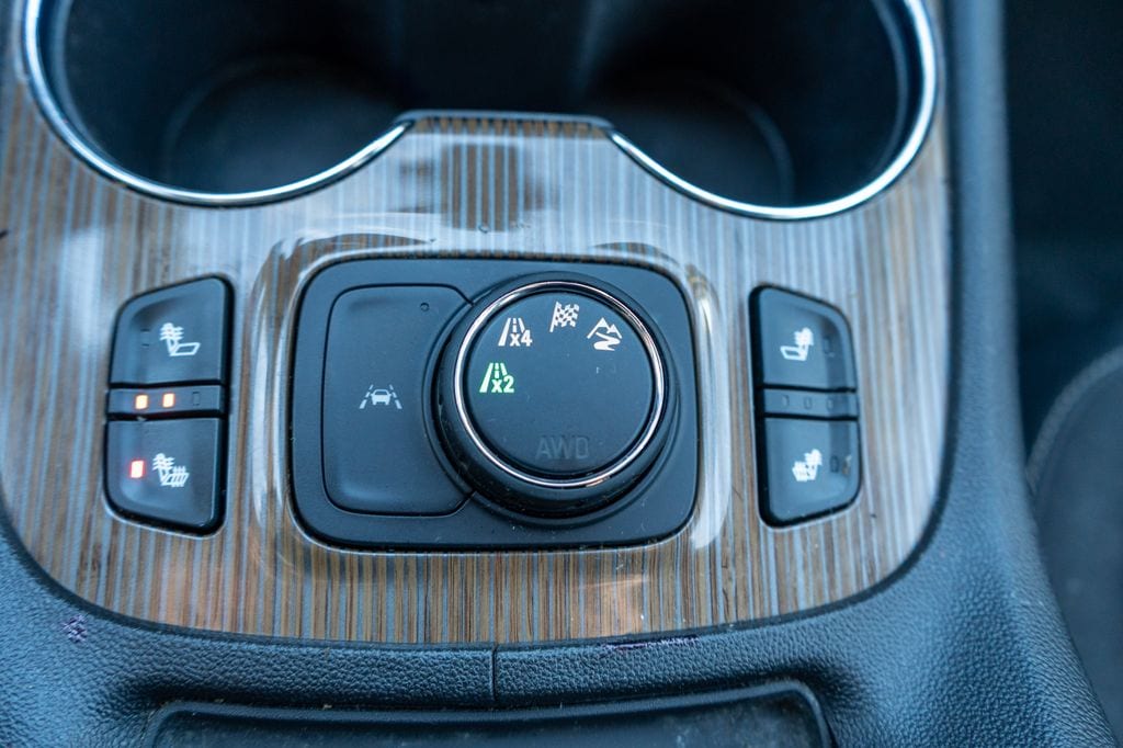 2023 GMC ACADIA - Image 33