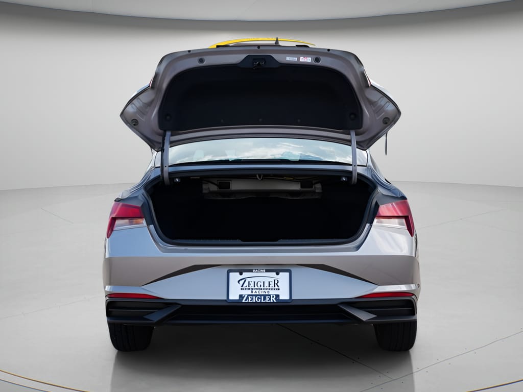 2021 Hyundai Elantra SEL - Photo 10