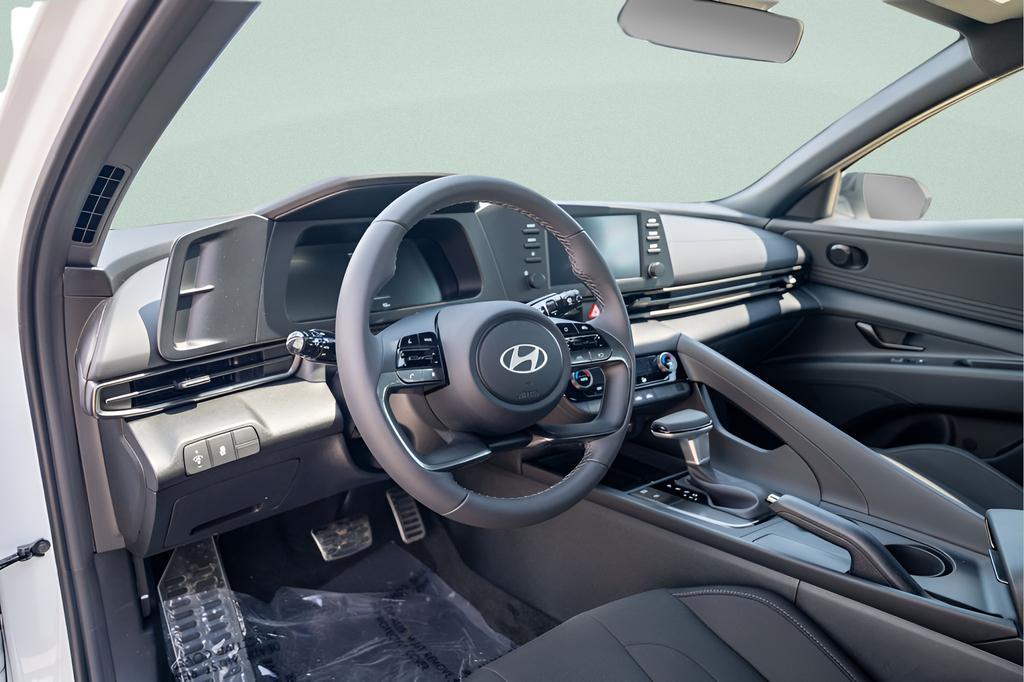 2025 Hyundai Elantra SEL - Photo 19