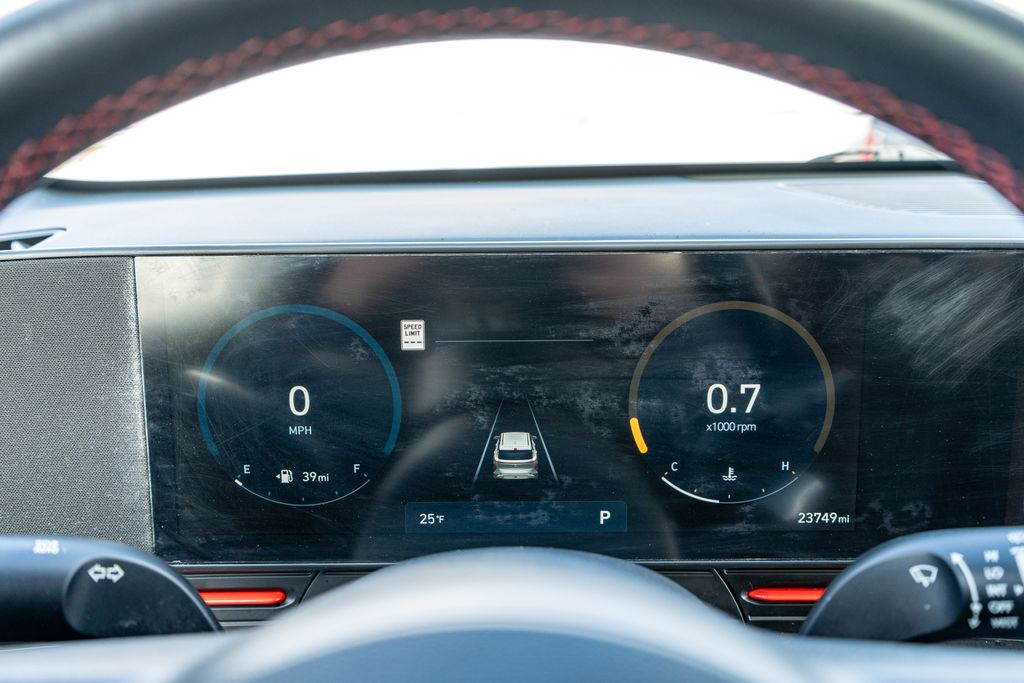 2024 HYUNDAI KONA - Image 29