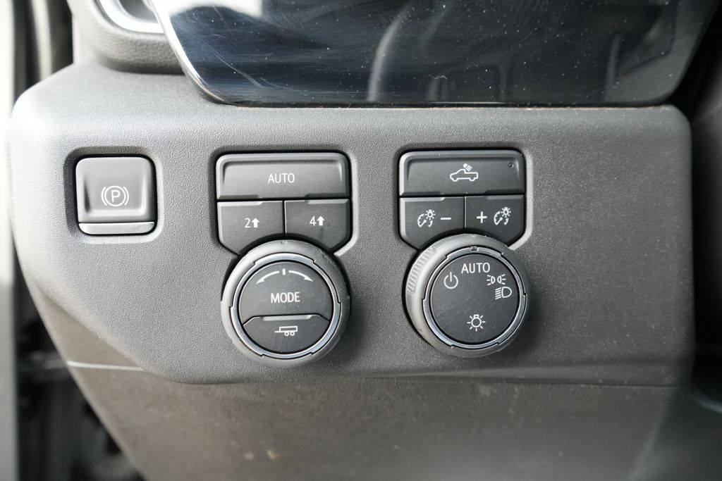 2022 CHEVROLET SILVERADO - Image 25