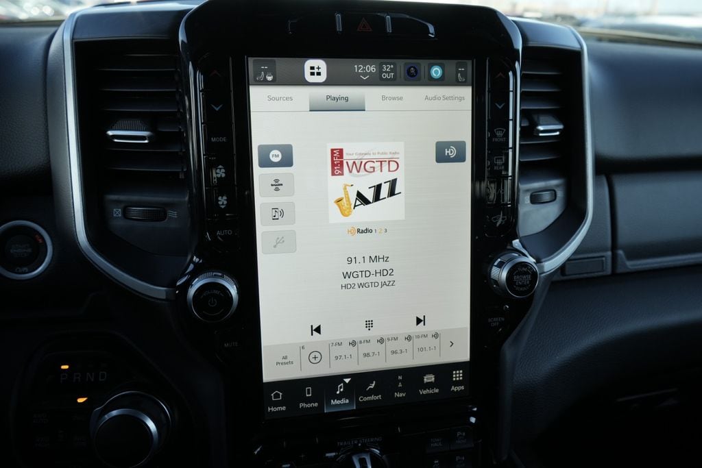 2023 RAM 1500 - Image 36