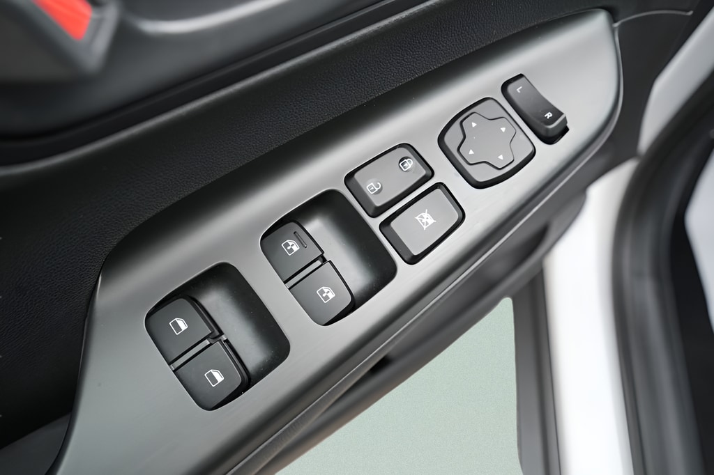 2023 Hyundai Kona SEL - Photo 20
